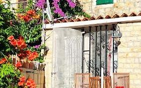 Apartment Alena + terrace + garden. Quiet center